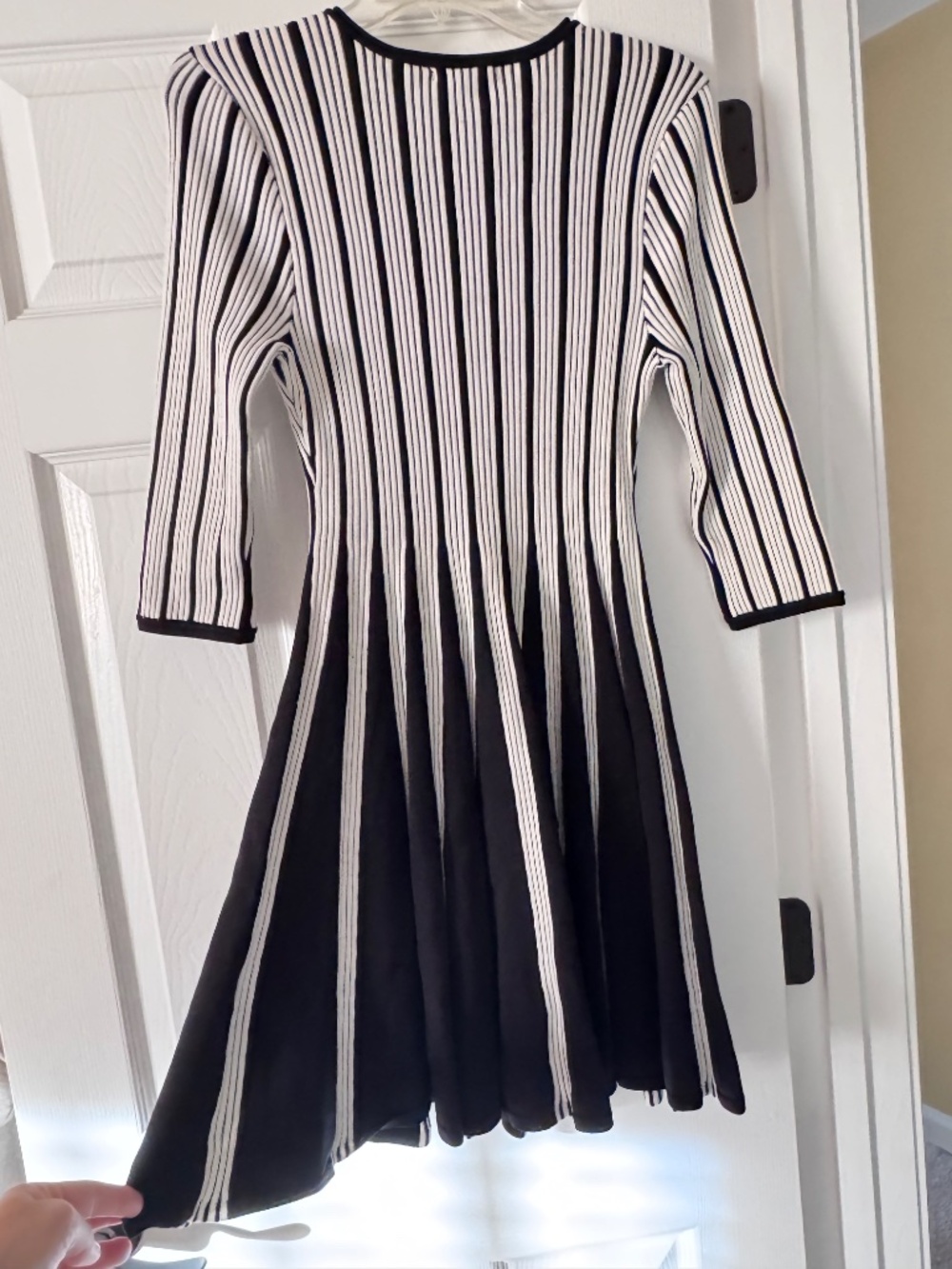 Tesoro Moda Black & Ivory Striped Fit-and-Flare Sweater Dress – Medium - Picture 5 of 7